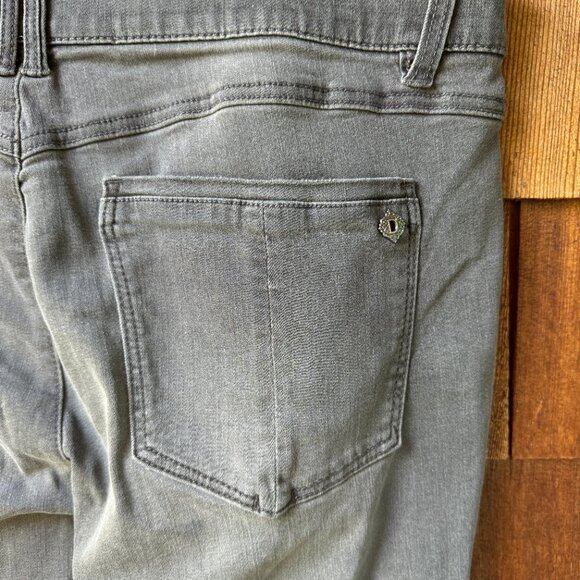 NWT DEMOCRACY Charcoal ABsolution Itty Bitty Boot Stretch Jean in Women's 16 - Picture 8 of 11